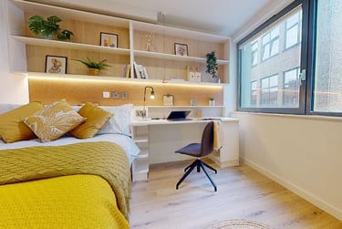 Gold Studio Plus at iQ Paris Gardens, 6 Paris Garden, Southwark, London, SE18DJ - Image 1