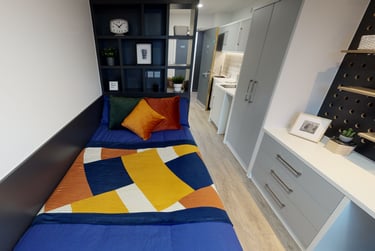 Gold Studio - Image 1