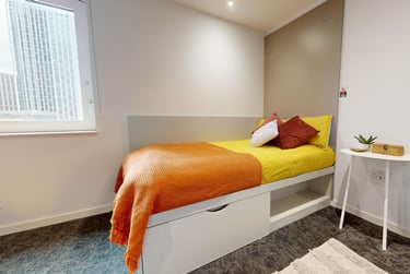 Bronze En Suite Deluxe at iQ Vega, 6 Miles Street, Vauxhall, London, SW81RZ - Image 1