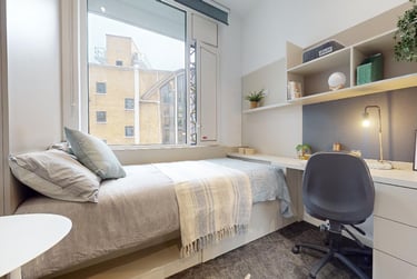 Gold En Suite Plus at iQ Vega, 6 Miles Street, Vauxhall, London, SW81RZ - Image 1
