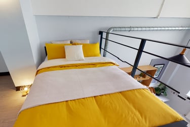 Diamond En Suite at iQ Exchange, 143 Lower Parliament Street, City Centre, Nottingham, NG11EE - Image 1
