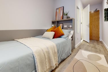 2 Bed Apartment at iQ Nelson Court, 2 Nelson Street, City Centre, Nottingham, NG11EB - Image 1