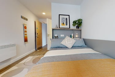 2 Bed Apartment Plus at iQ Nelson Court, 2 Nelson Street, City Centre, Nottingham, NG11EB - Image 1