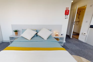 Gold Studio Plus at iQ Newtown House, Maid Marian Way, City Centre, Nottingham, NG16GG - Image 1
