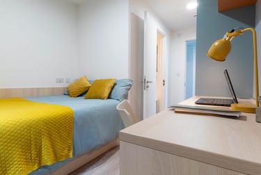 Silver En Suite at iQ Signal Place, 10 Traffic Street, City Centre, Nottingham, NG21NE - Image 1