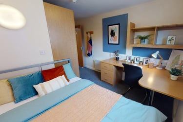 Silver En Suite at iQ Kopa, 130 Moor Lane, City Centre, Preston, PR11LR - Image 1