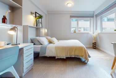 Gold Studio at iQ Fenton House, 51 Wellington Street, City Centre, Sheffield, S14HL - Image 1