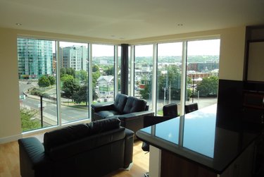 3 bed flat, Apt 5, 112 Ecclesall Road, Sharrow, Sheffield, S118JB - Image 1