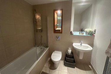 2 bed flat, West One Tower, Devonshire Green, Sheffield, S37SH - Image 6