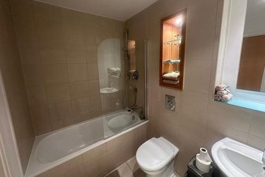 2 bed flat, West One Tower, Devonshire Green, Sheffield, S37SH - Image 7