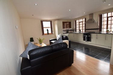 4 bed flat, Lion Works, Devonshire Green, Sheffield, S14RE - Image 1