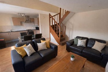 3 bed flat, Bramwell Court, Netherthorpe, Sheffield, S37PR - Image 8