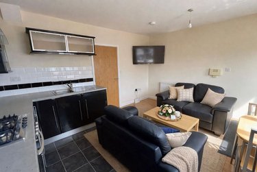 3 bed flat, Glossop Road, Broomhall, Sheffield, S102HP - Image 12