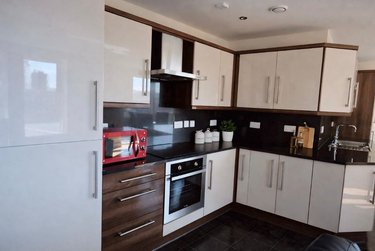 4 bed flat, 112 Ecclesall Road, Sharrow, Sheffield, S118JB - Image 3
