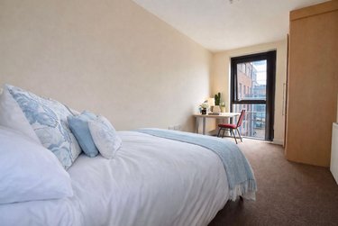 3 bed flat, 121 Fitzwilliam Street, Devonshire Green, Sheffield, S14JP - Image 3