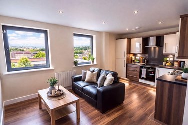2 bed flat, 121 Fitzwilliam Street, Devonshire Green, Sheffield, S14JP - Image 1
