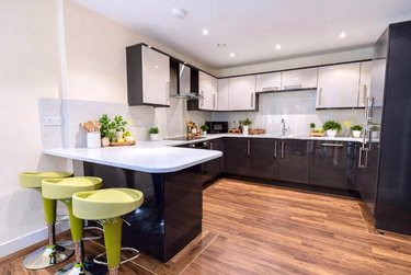 3 bed flat, Ecco, Highfield, Sheffield, S118BP - Image 1