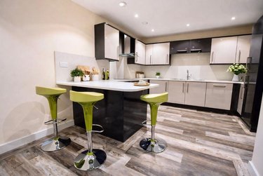 3 bed flat, Ecco, Highfield, Sheffield, S118BP - Image 1