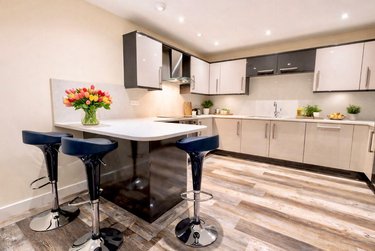 3 bed flat, Ecco, Highfield, Sheffield, S118BP - Image 1