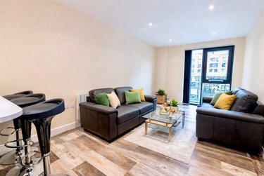 3 bed flat, Ecco, Highfield, Sheffield, S118BP - Image 2