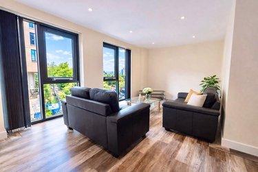 3 bed flat, Ecco, Highfield, Sheffield, S118BP - Image 2