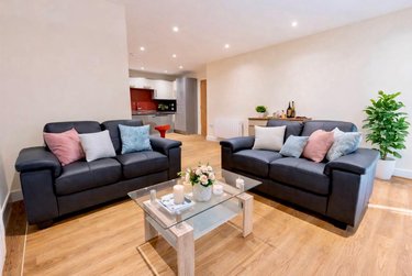 3 bed flat, Ecco, Highfield, Sheffield, S118BP - Image 2