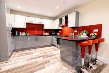3 bed flat, Ecco, Highfield, Sheffield, S118BP - Image 2