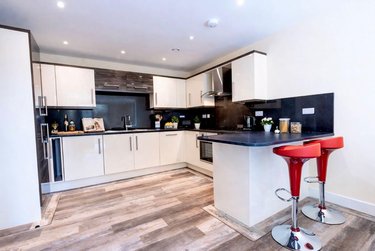 2 bed flat, Ecco, Highfield, Sheffield, S118BP - Image 1