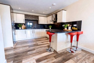 3 bed flat, Ecco, Highfield, Sheffield, S118BP - Image 2