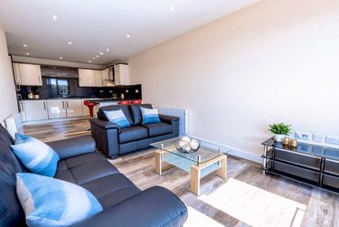 3 bed flat, Ecco, Highfield, Sheffield, S118BP - Image 3