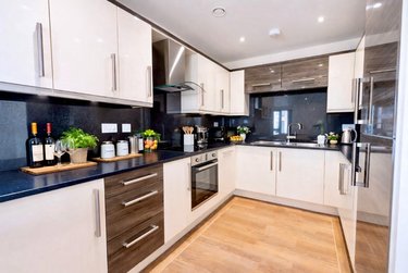 2 bed flat, Ecco, Highfield, Sheffield, S118BP - Image 2
