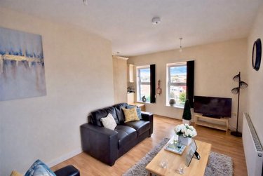 3 bed flat, Flat 1 Broom Street, Broomhall, Sheffield, S102DA - Image 2