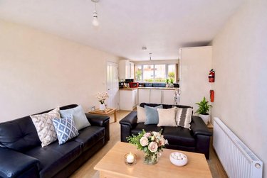 4 bed house, Dorset Street, Broomhall, Sheffield, S102FW - Image 2