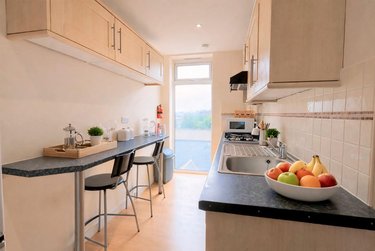 2 bed flat, Montgomery Place, Upperthorpe, Sheffield, S63BW - Image 1