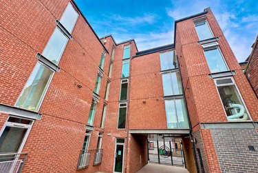 2 bed flat, Montgomery Place, Upperthorpe, Sheffield, S63BW - Image 9