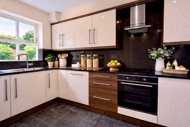 6 bed house, Wilkinson Street, Devonshire Green, Sheffield, S102GA - Image 2