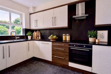 6 bed house, Wilkinson Street, Devonshire Green, Sheffield, S102GA - Image 2