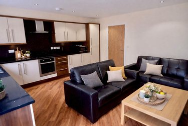 6 bed house, Wilkinson Street, Devonshire Green, Sheffield, S102GA - Image 3
