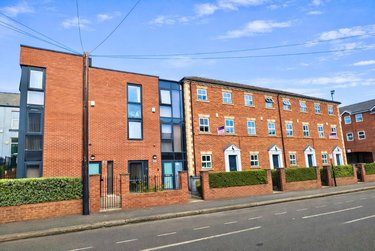 6 bed house, Wilkinson Street, Devonshire Green, Sheffield, S102GA - Image 1