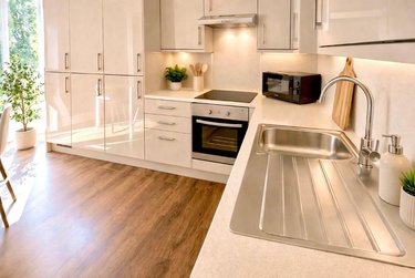 5 bed flat, Montgomery Place, Upperthorpe, Sheffield, S63BW - Image 2