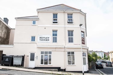 5 bed house, Kensington Road, Greenbank, Plymouth, PL47LU - Image 2