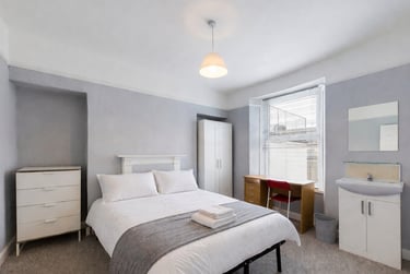 5 bed house, Nelson Street, Greenbank, Plymouth, PL48ND - Image 1
