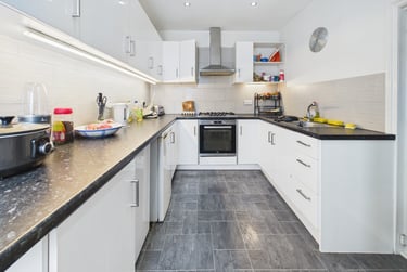 6 bed house, May Terrace, St Judes, Plymouth, PL48PP - Image 2