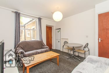 5 bed flat, Mansfield Road, Arboretum, Nottingham, NG13FS - Image 4