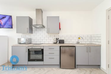 1 bed studio, Victoria Street, Uttoxeter, Derby, DE11ES - Image 2