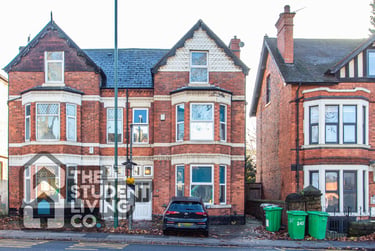 6 bed house, Derby Road, Lenton, Nottingham, NG72DP - Image 1