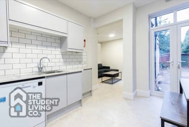 6 bed house, Derby Road, Lenton, Nottingham, NG72DP - Image 3