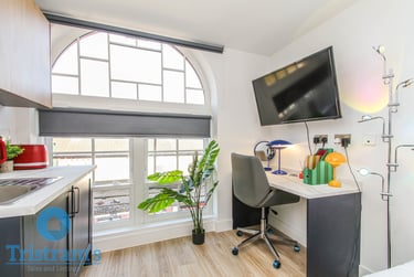 1 bed studio, Lenton Boulevard, Lenton, Nottingham, NG72BY - Image 2