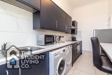 2 bed flat, Loughborough Road, West Bridgford, Nottingham, NG27JH - Image 3