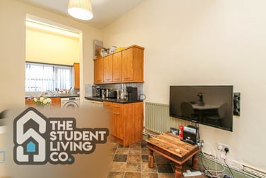 3 bed flat, Waterloo Road, Radford, Nottingham, NG74AU - Image 6